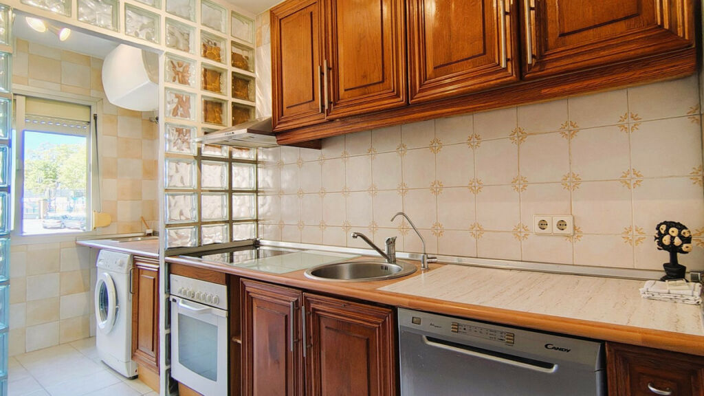 Middle Floor Apartment San Pedro de Alcántara Málaga - image 9