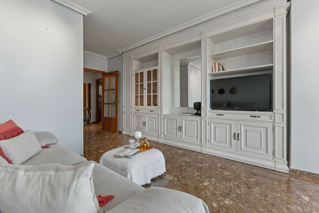 Middle Floor Apartment El Campello Alicante - image 9