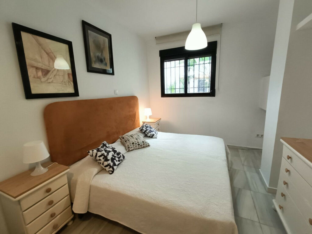 Ground Floor Apartment Puerto Banús Málaga - image 9