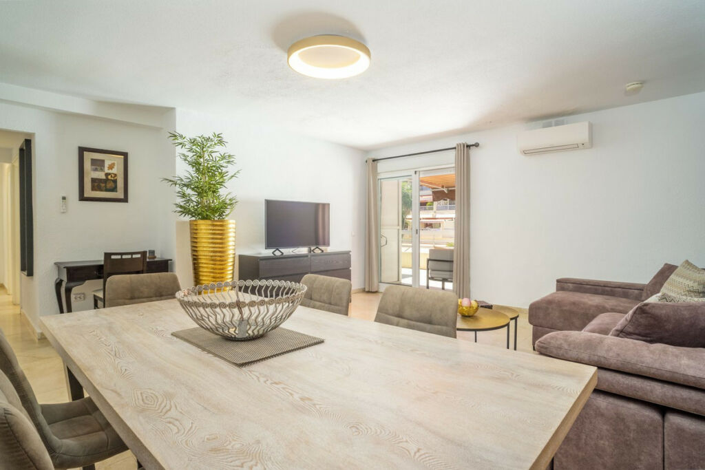 Middle Floor Apartment Marbella Málaga - image 9
