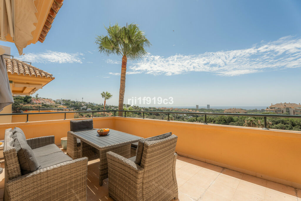 Middle Floor Apartment Elviria Málaga
