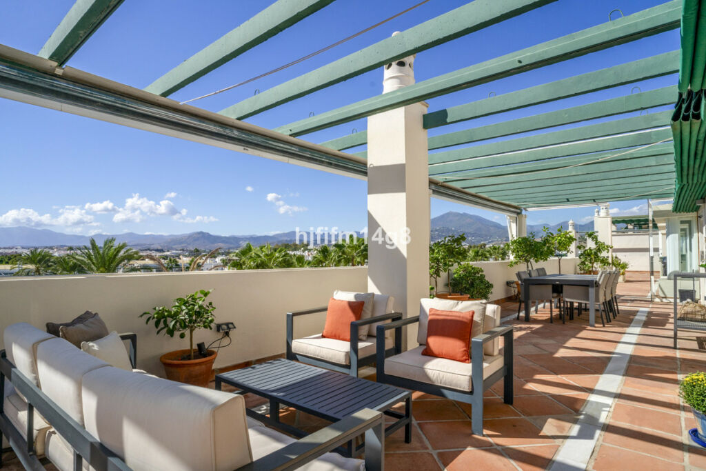 Penthouse Nueva Andalucía Málaga