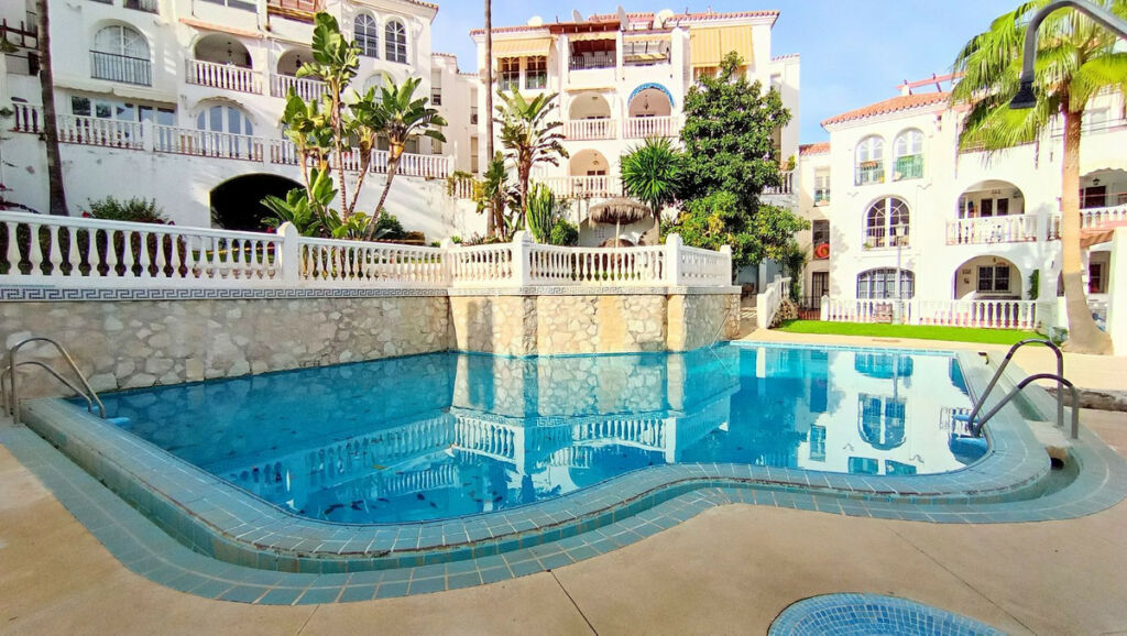 Middle Floor Apartment Calahonda Málaga