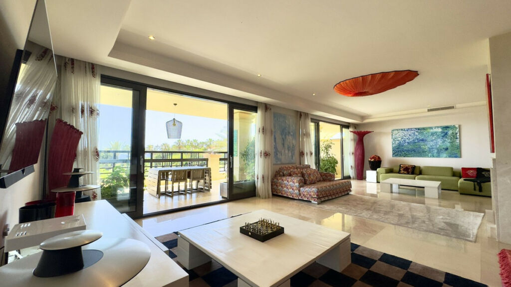 Middle Floor Apartment Puerto Banús Málaga