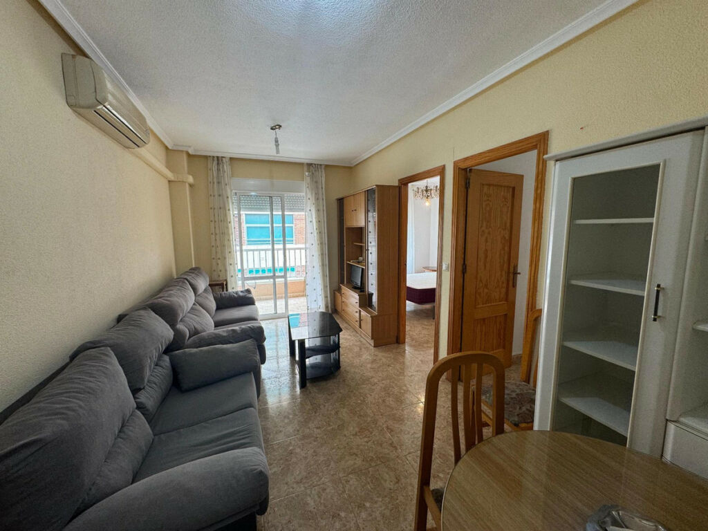 Middle Floor Apartment Torrevieja Alicante