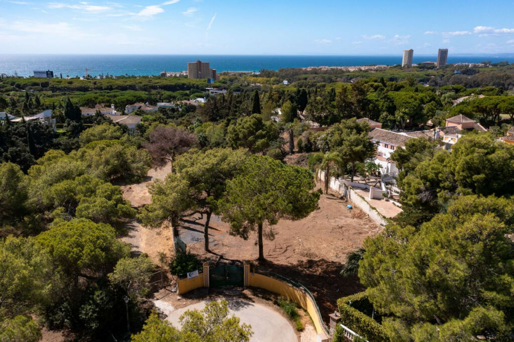 Residential Plot Hacienda Las Chapas Málaga