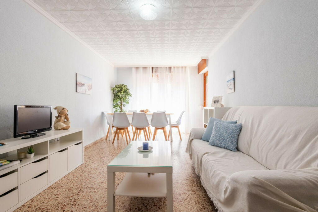 Middle Floor Apartment Torrevieja Alicante