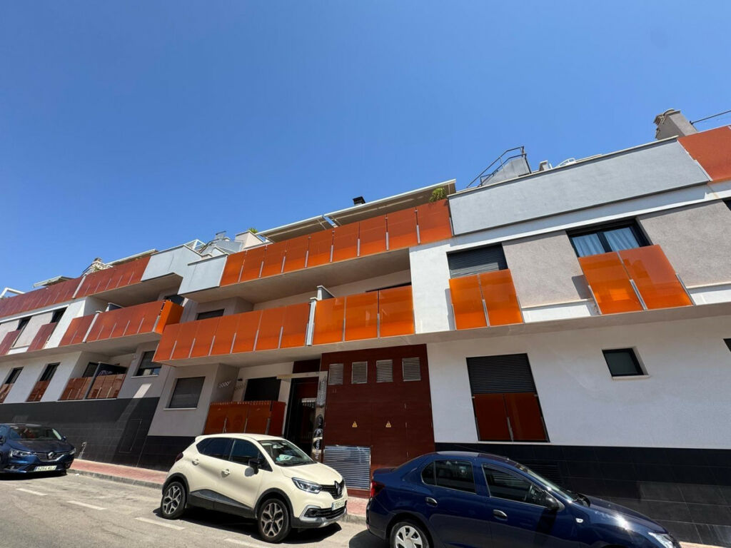 Middle Floor Apartment Torrevieja Alicante