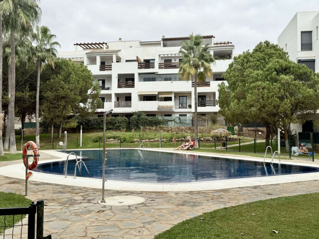 Middle Floor Apartment La Cala Málaga