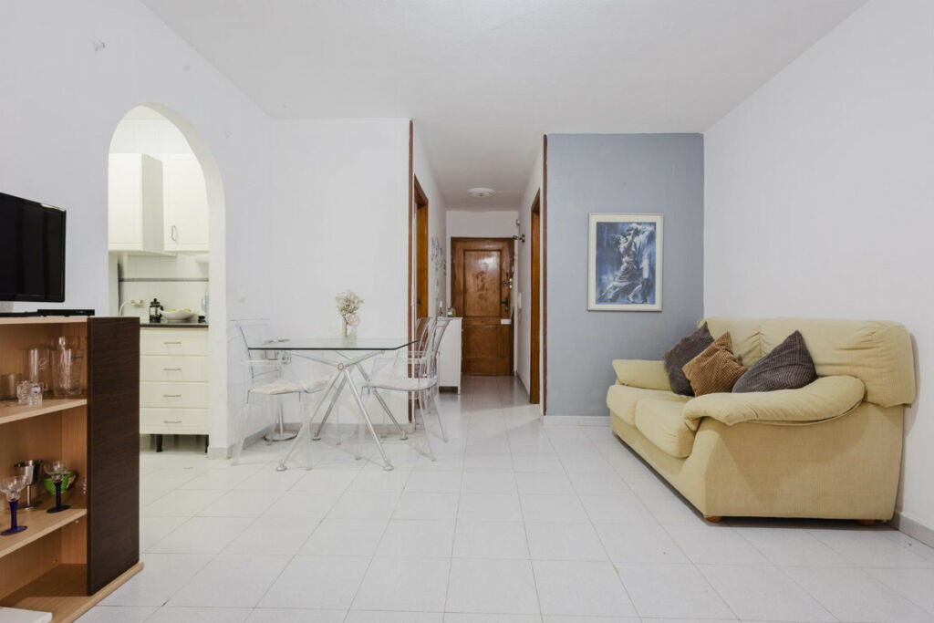 Middle Floor Apartment Torrevieja Alicante