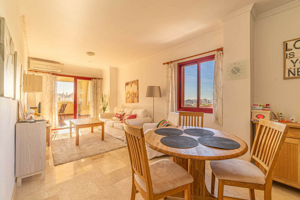 Middle Floor Apartment Los Pacos Málaga