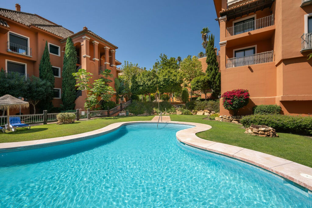 Middle Floor Apartment Benahavís Málaga - image 26