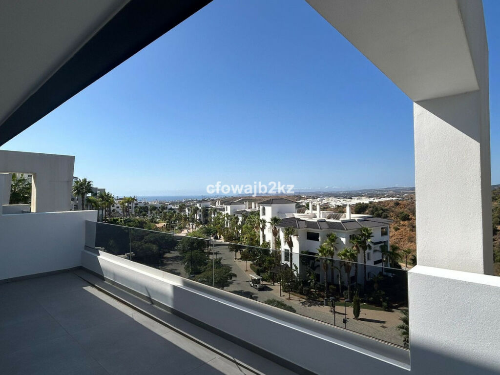 Top Floor Apartment Estepona Málaga