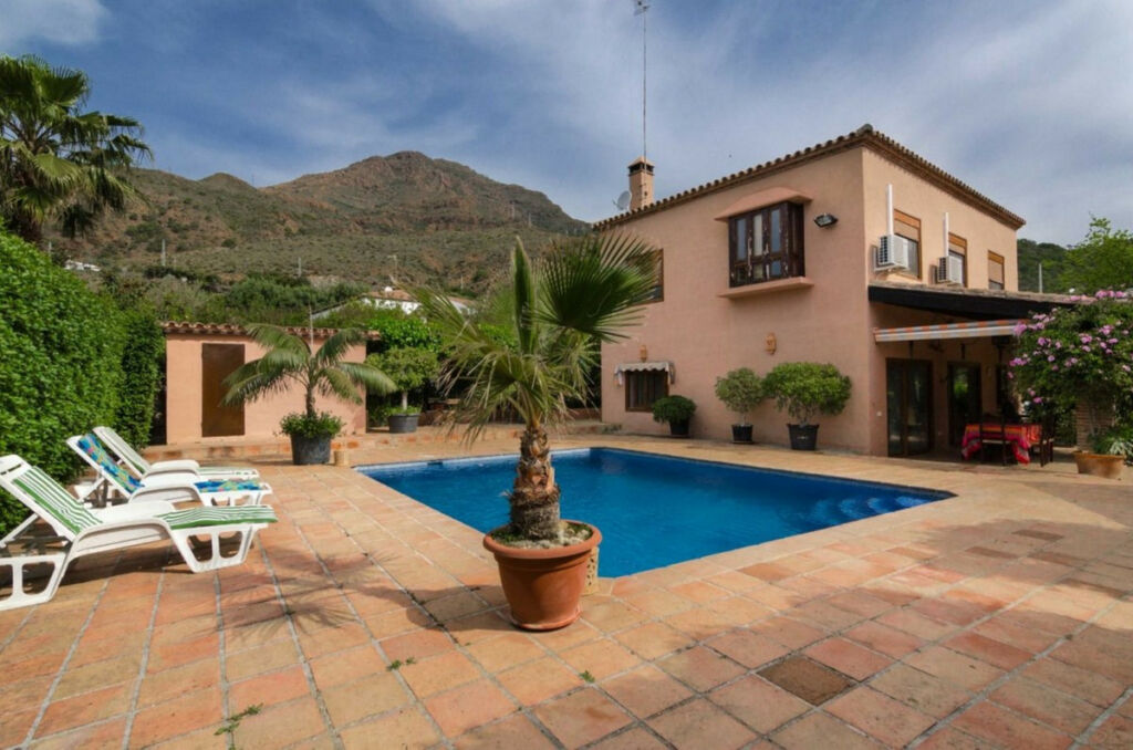 Detached Villa Estepona Málaga