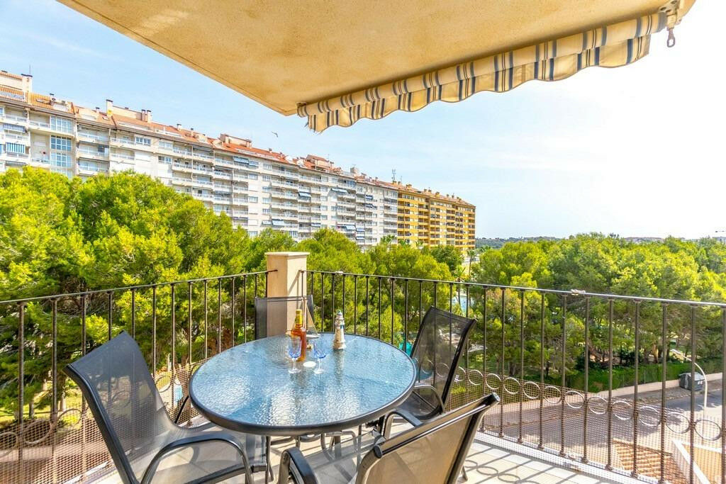 Middle Floor Apartment Campoamor Alicante