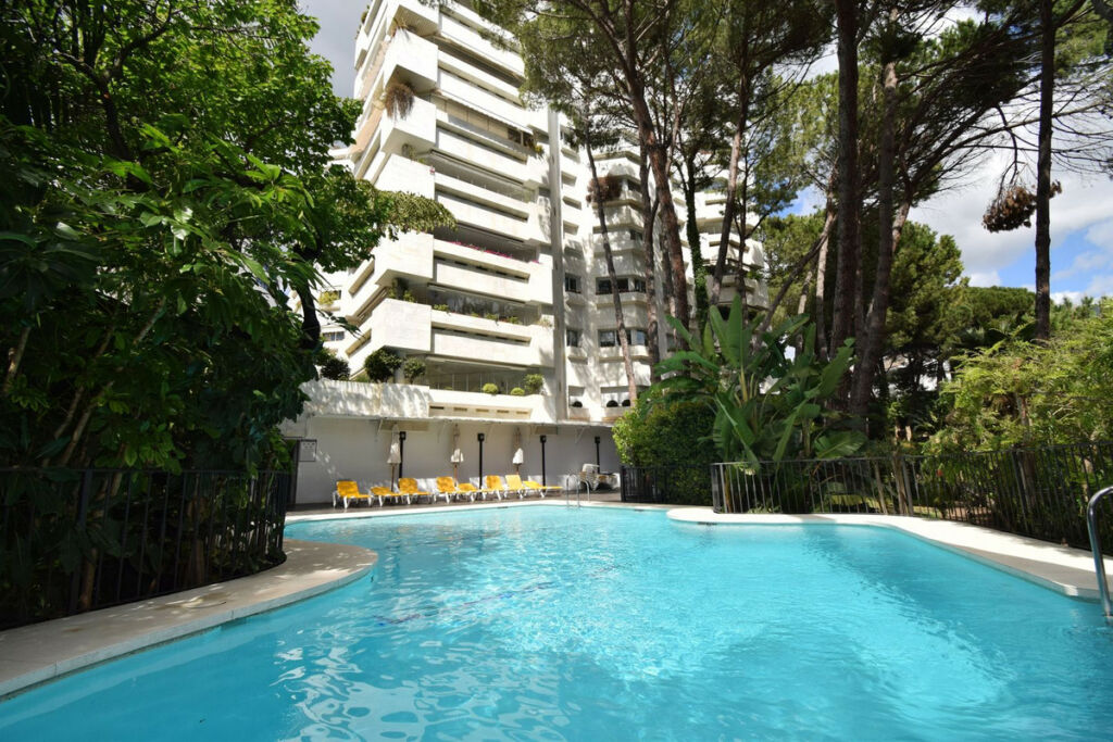 Middle Floor Apartment The Golden Mile Málaga