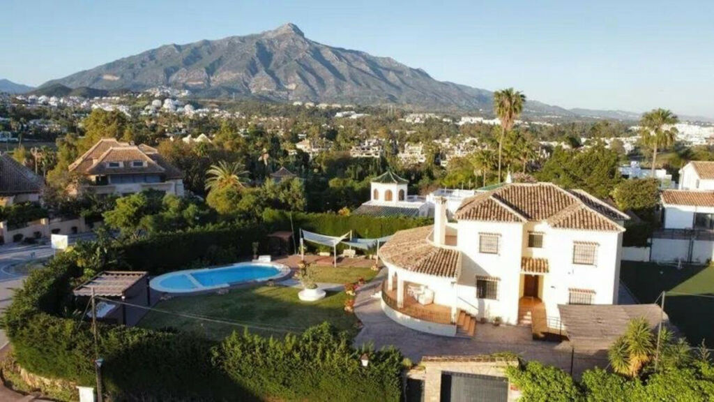 Detached Villa Nueva Andalucía Málaga