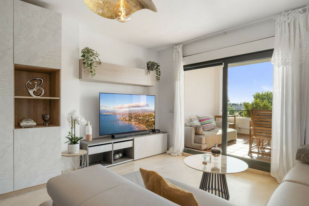 Middle Floor Apartment Bel Air Málaga