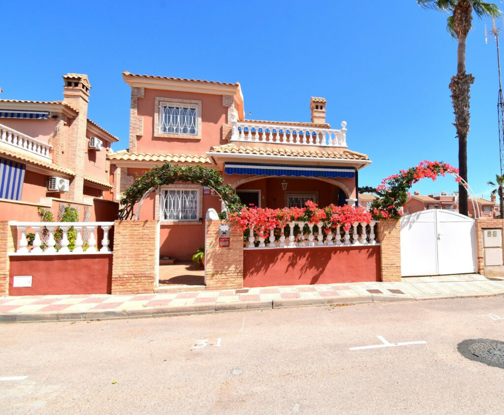 Detached Villa Playa Flamenca Alicante