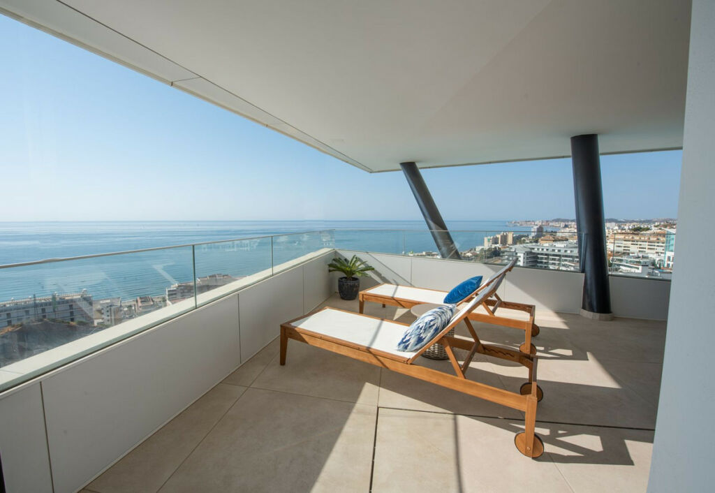 Middle Floor Apartment Higueron Málaga