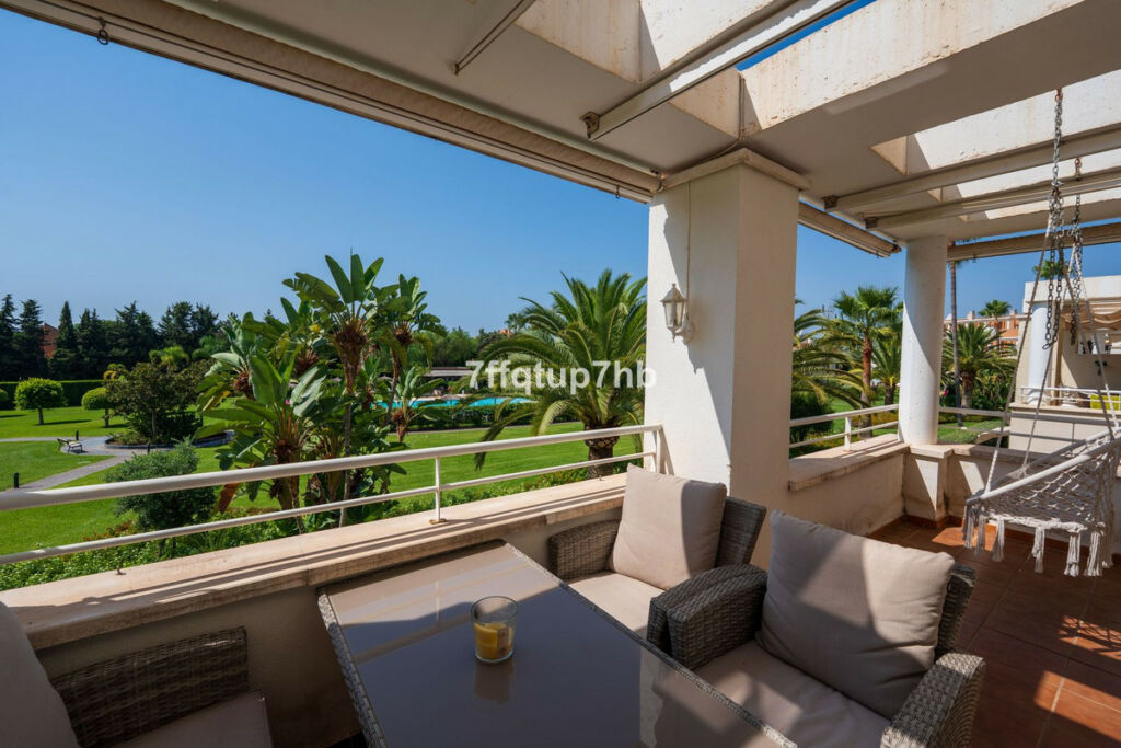 Middle Floor Apartment Estepona Málaga