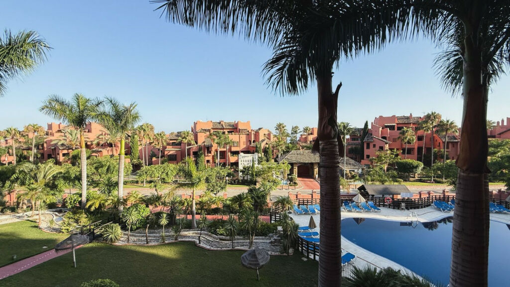 Middle Floor Apartment Estepona Málaga