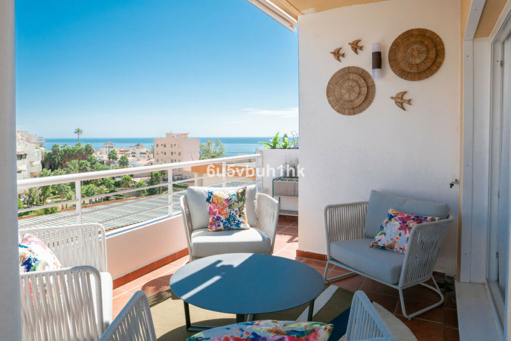 Townhouse Torrequebrada Málaga - image 3