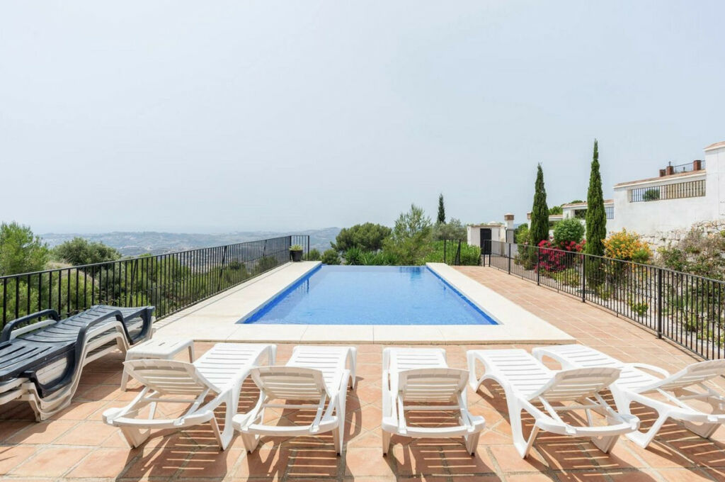 Detached Villa Valtocado Málaga