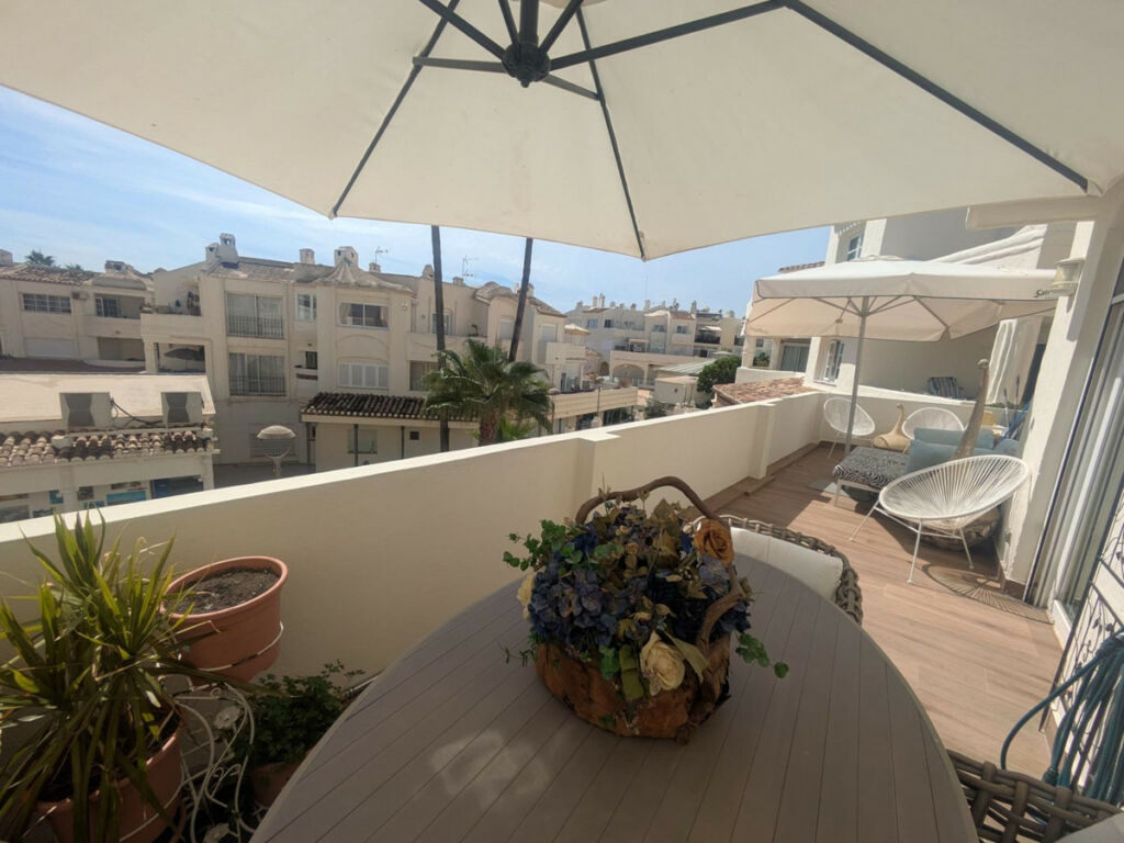 Middle Floor Apartment Benalmadena Málaga