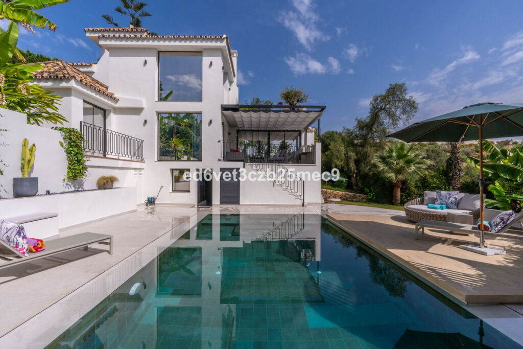 Detached Villa Nueva Andalucía Málaga