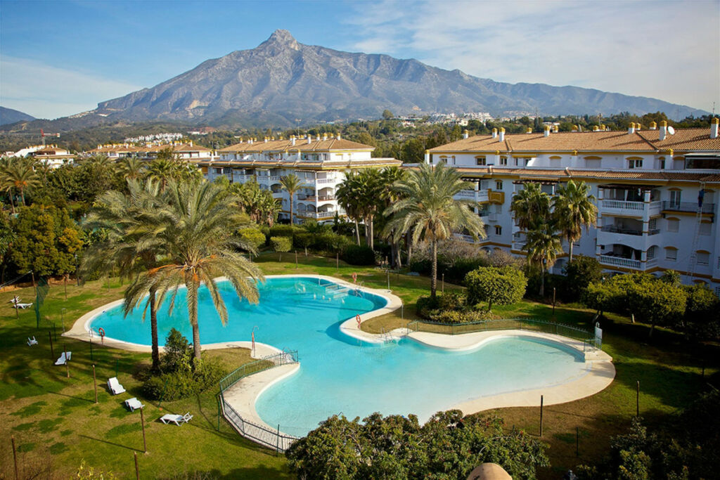 Penthouse Nueva Andalucía Málaga