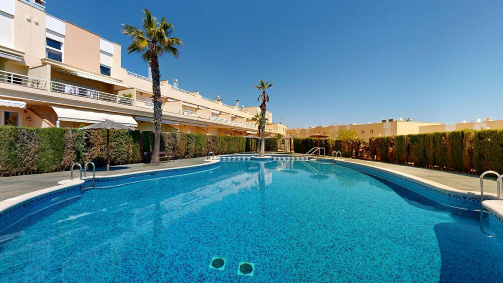 Middle Floor Apartment Campoamor Alicante