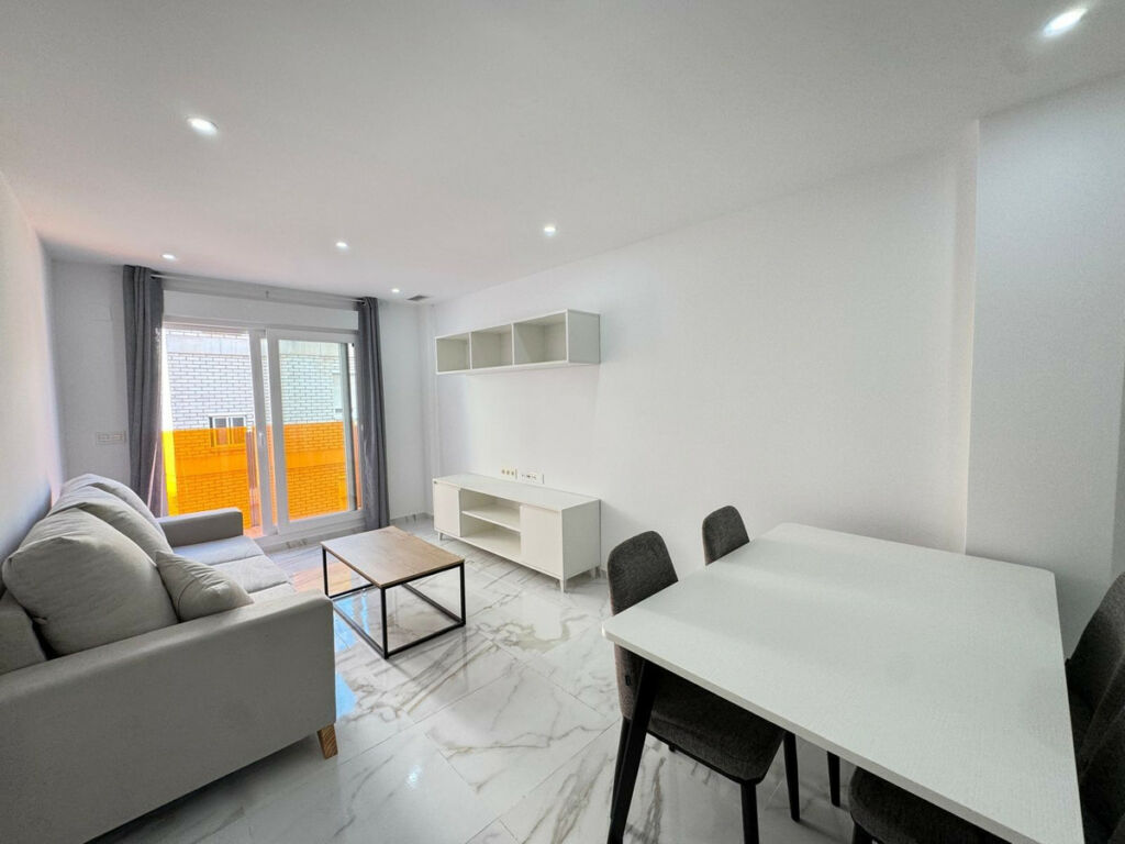 Middle Floor Apartment Torrevieja Alicante