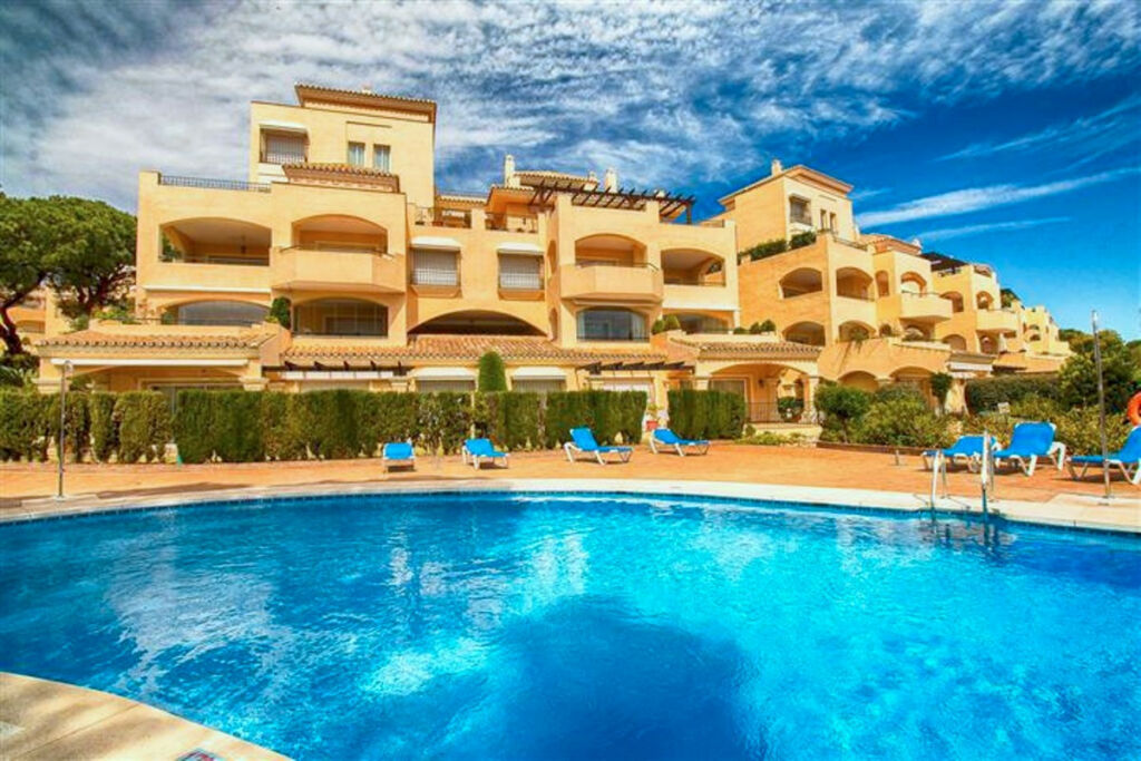 Middle Floor Apartment Elviria Málaga