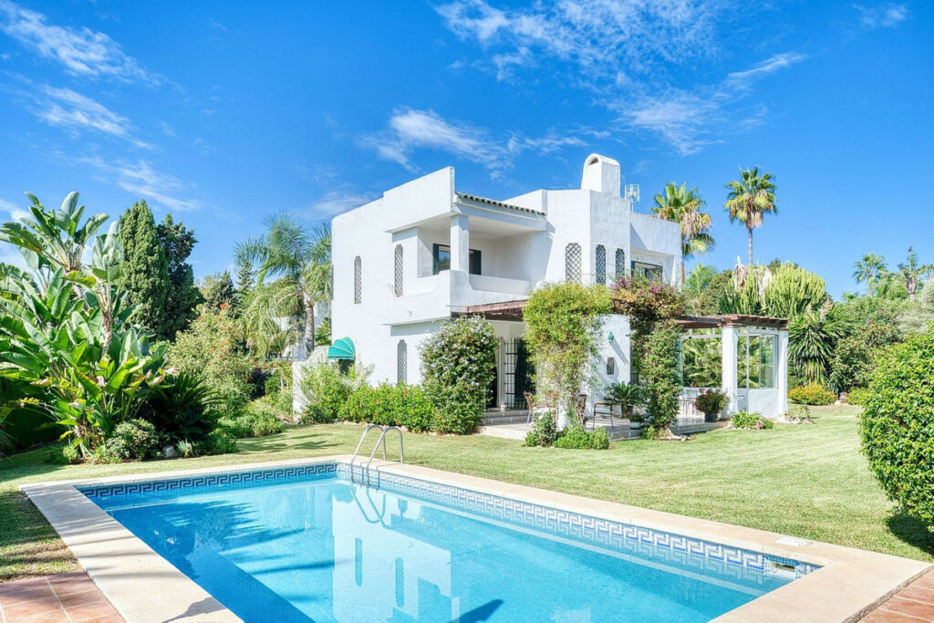 Detached Villa Nueva Andalucía Málaga
