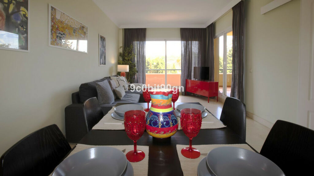 Middle Floor Apartment Elviria Málaga