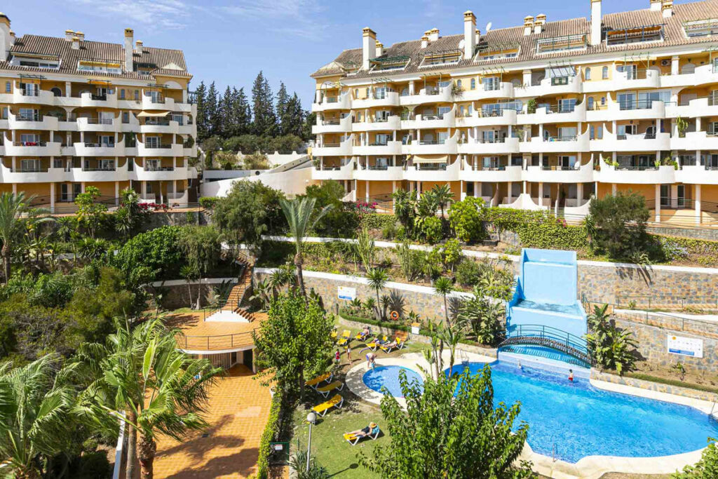Middle Floor Apartment Nueva Andalucía Málaga