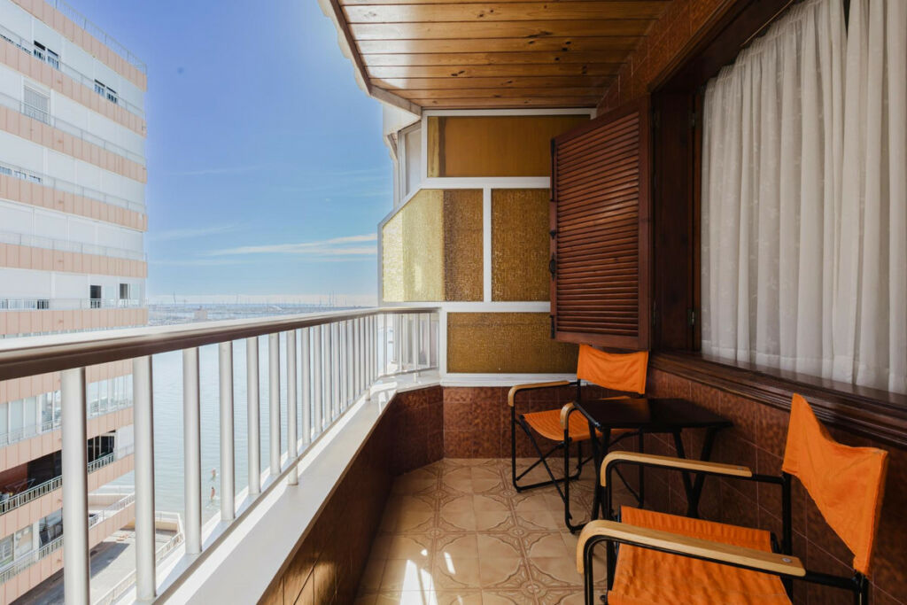 Middle Floor Apartment Torrevieja Alicante