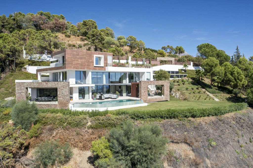 Detached Villa El Madroñal Málaga