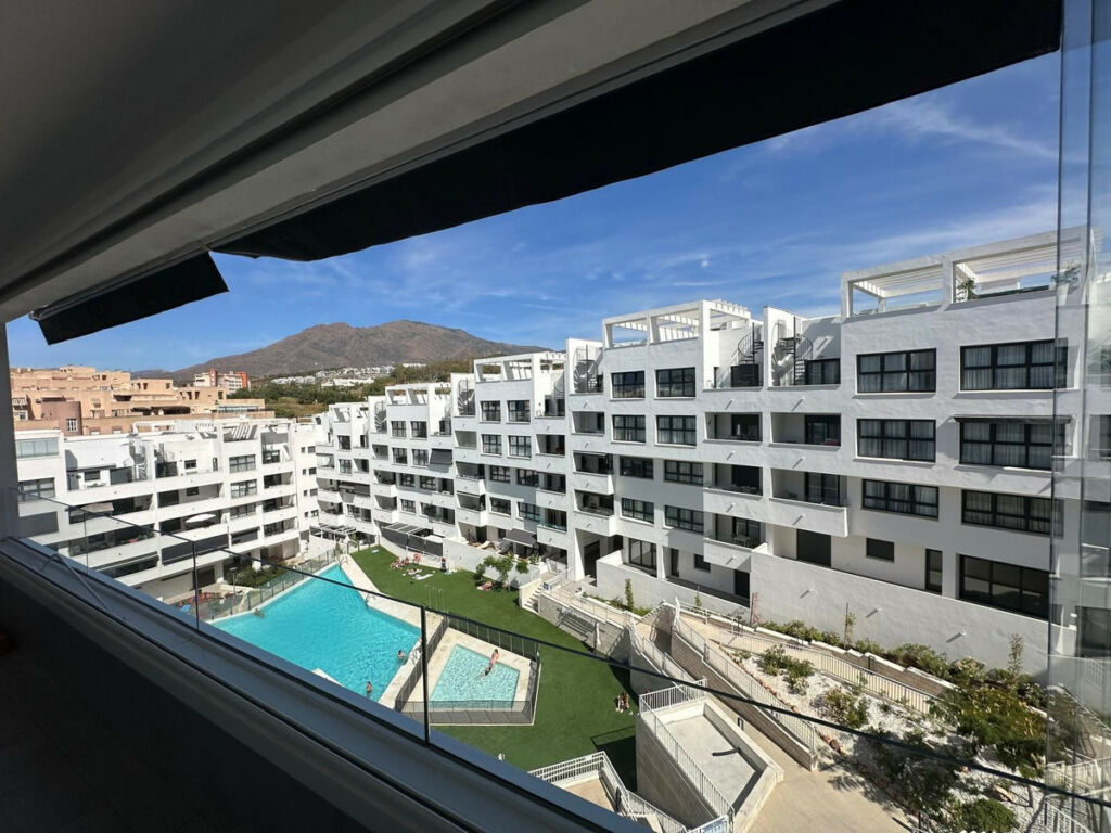 Middle Floor Apartment Estepona Málaga