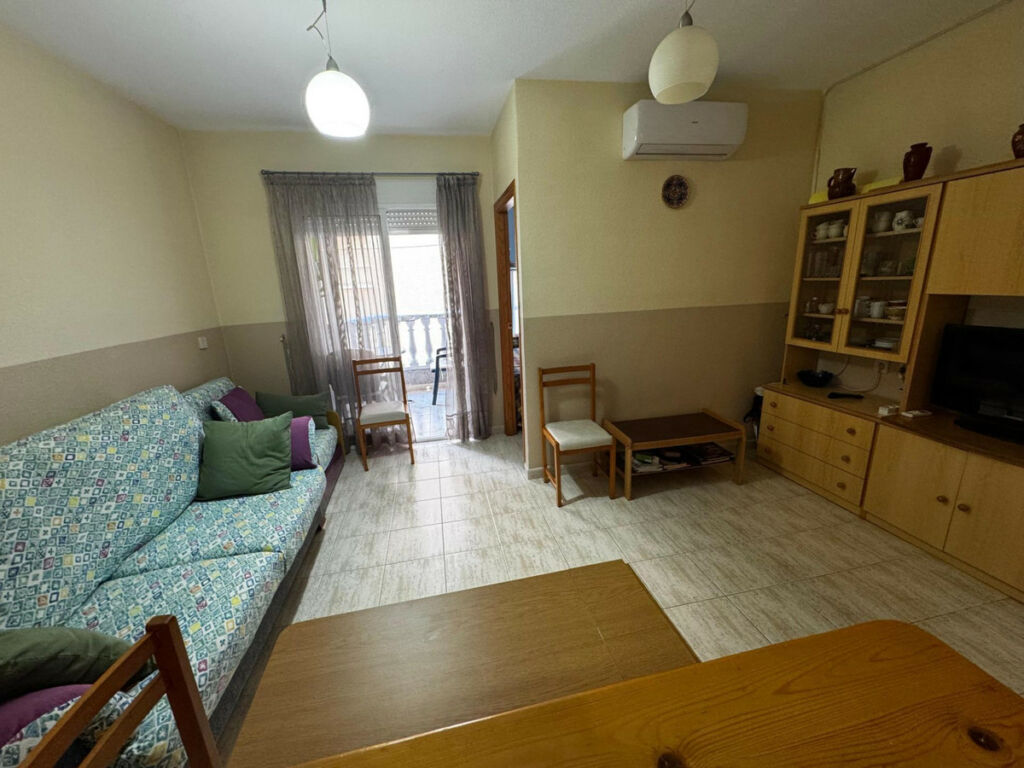 Middle Floor Apartment Torrevieja Alicante