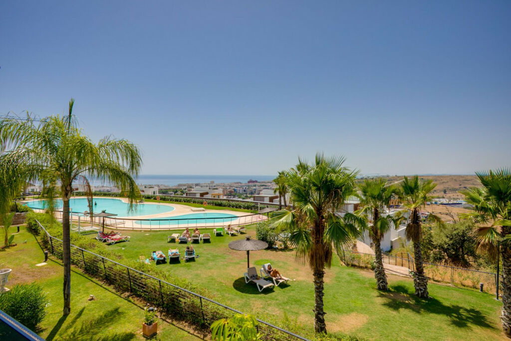 Middle Floor Apartment Estepona Málaga