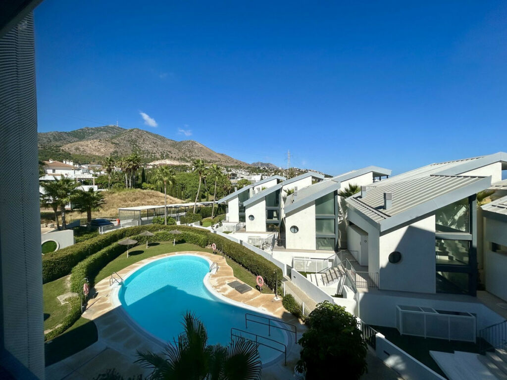 Middle Floor Apartment Fuengirola Málaga