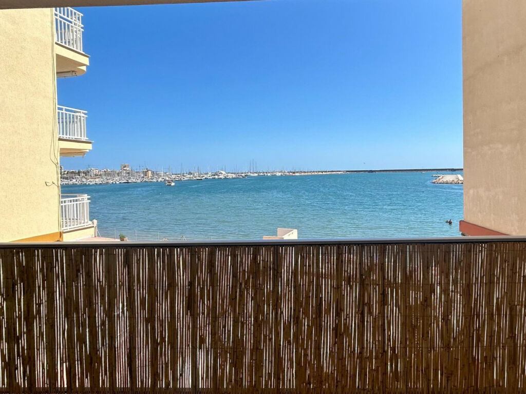 Middle Floor Apartment Torrevieja Alicante