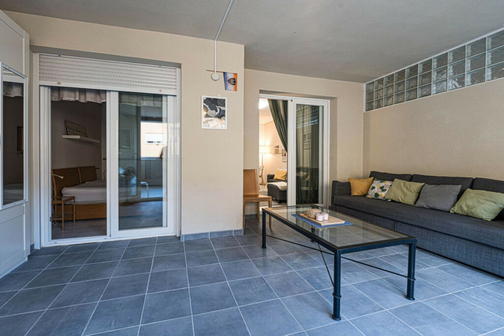 Middle Floor Apartment Los Pacos Málaga - image 10