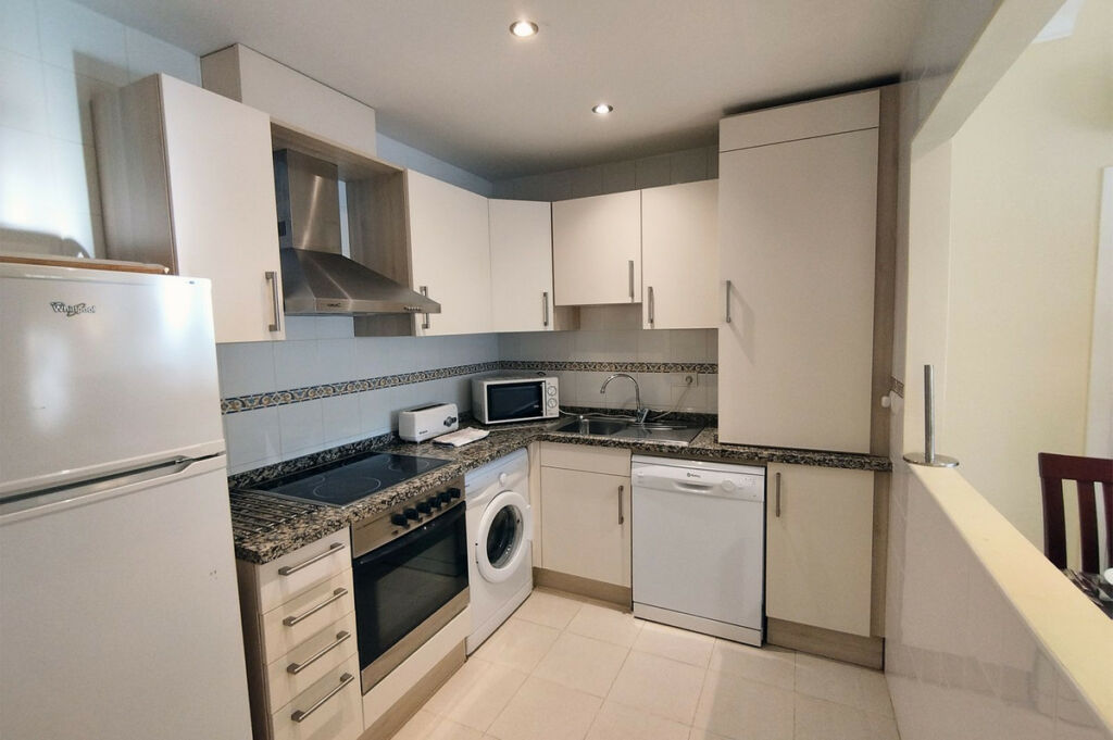Ground Floor Apartment Estepona Málaga - image 10