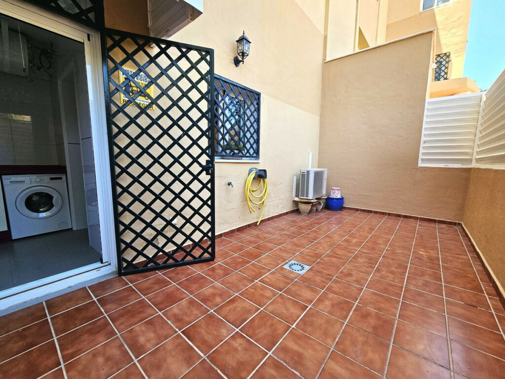 Ground Floor Apartment Selwo Málaga - image 10