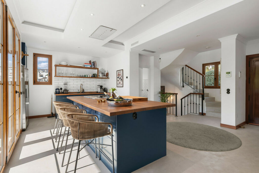 Detached Villa Estepona Málaga - image 10