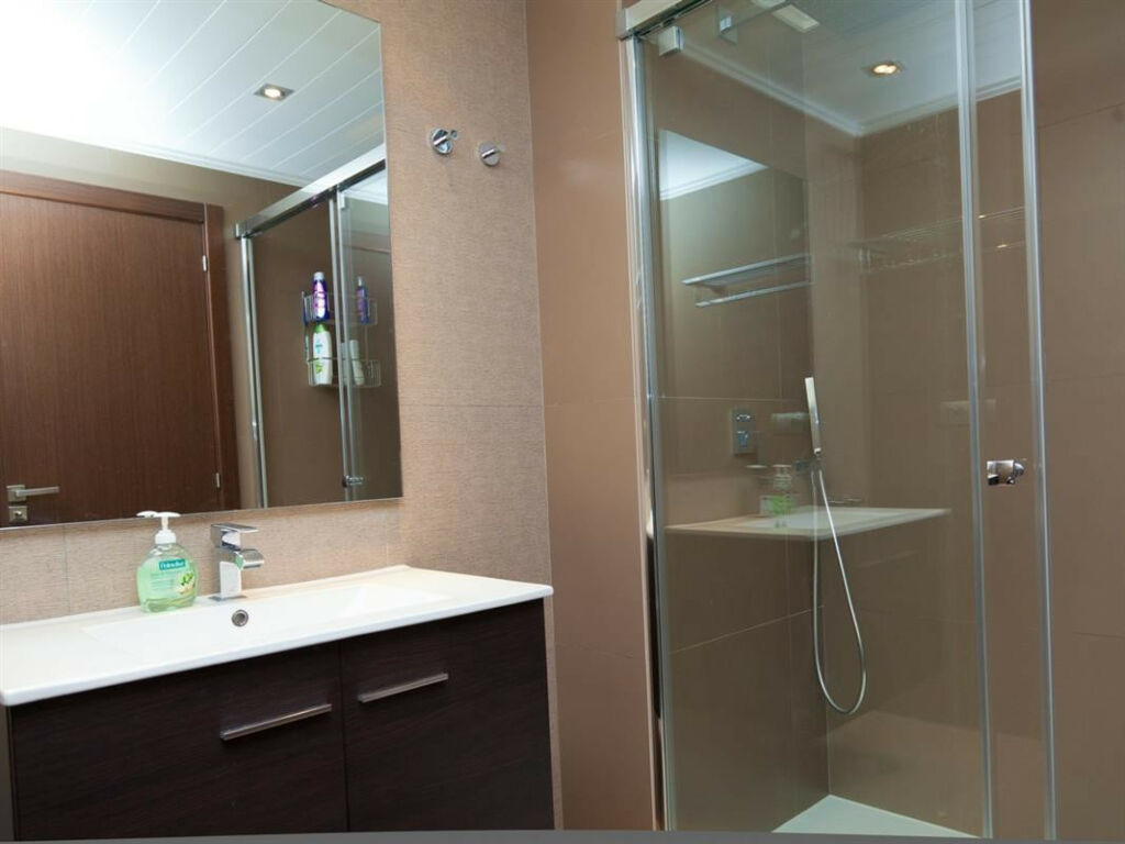 Ground Floor Apartment Estepona Málaga - image 10