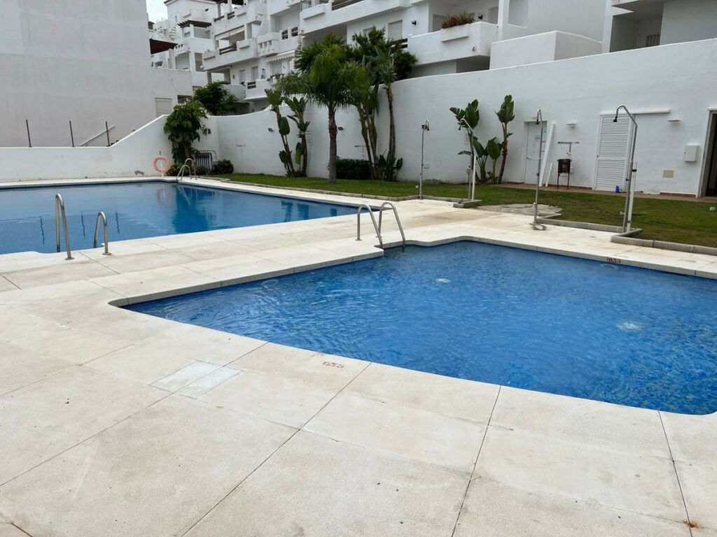 Ground Floor Apartment Estepona Málaga - image 10